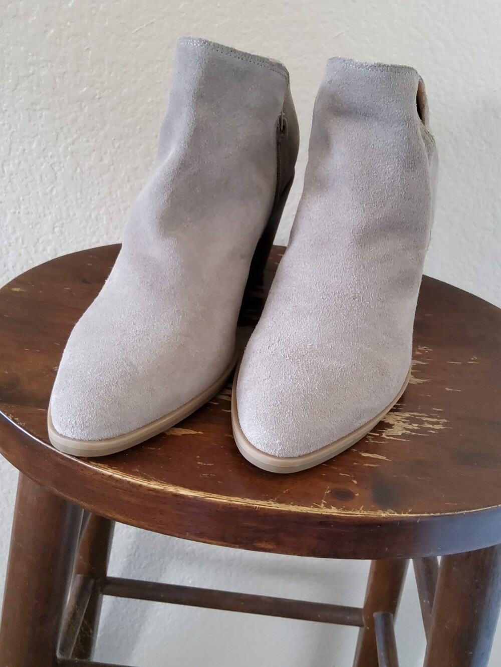 Lucky Brand Stayci Taupe Suede Ankle Booties - Size 9.5M NWOB - Picture 4 of 9